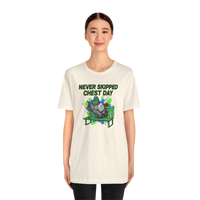 DailyThreadCo. cream cotton t-shirt with a graphic of a pigeon on a green bench, text reads 